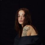 VERONIQUE CHARLOTTE: ESPLORATRICE DELL’IDENTITÀ DI GENERE VERONIQUE CHARLOTTE: ESPLORATRICE DELL'IDENTITÀ DI GENERE,