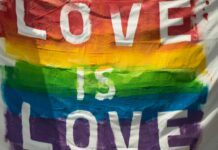 ISTANBUL: PIÙ DI 100 ARRESTI DURANTE UNA MANIFESTAZIONE PER LE DONNE ISTANBUL: PIÙ DI 100 ARRESTI DURANTE UNA MANIFESTAZIONE PER LE DONNE